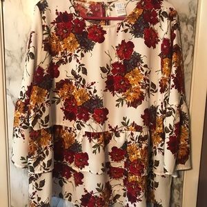 Floral print blouse